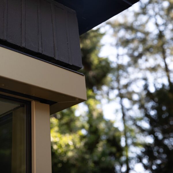 Detail van dakoverstek en gevel jaren ’30 woning Kerckebosch Zeist