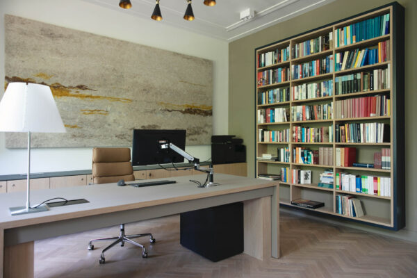 Bibliotheek en kantoorruimte in herenhuis Wilhelminapark Utrecht